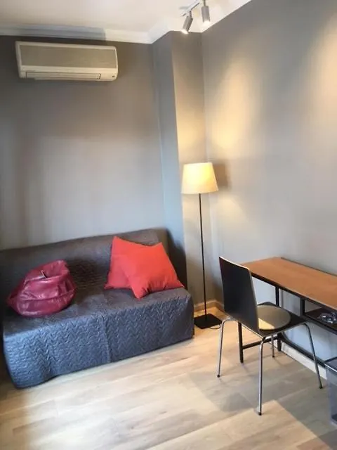 Modern Style Apartment,Central Thessaloniki, 100Qm 0*, سالونيك اليونان